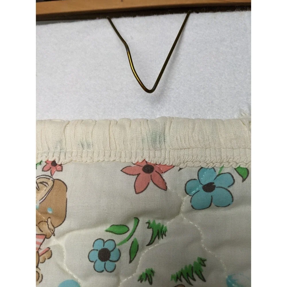 Vintage Baby Quilt Bears Bubbles Flowers 33x54 Inch‎